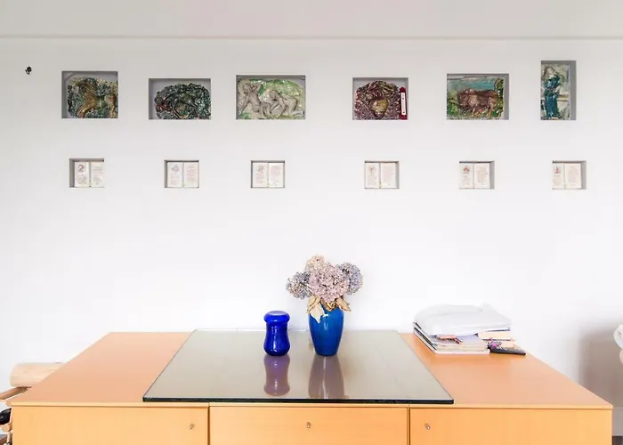 Giù Luxury - The House Of Travelers *