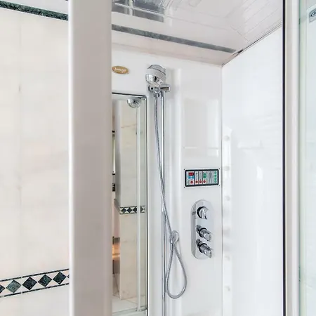 Giu Luxury - The House Of Travelers Villa