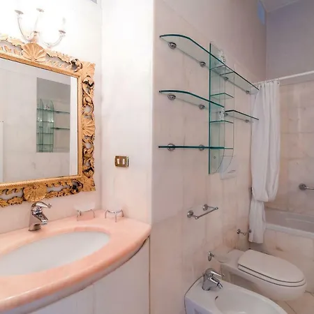 Giu Luxury - The House Of Travelers * Faggeto Lario