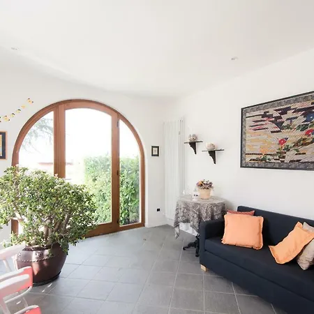 Giu Luxury - The House Of Travelers